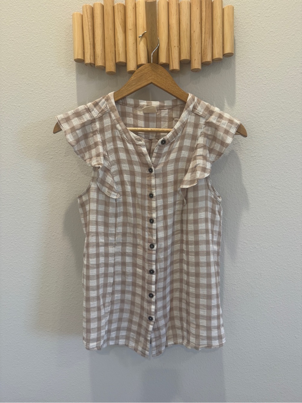 Matilda Jane Beige and White Gingham Button-Front Ruffle Sleeve Top